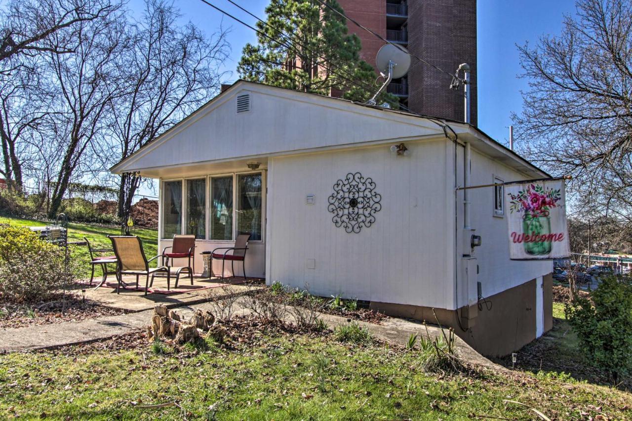 Quaint Getaway 2 Mi To Downtown And 3 Mi To Ut! Villa Knoxville Eksteriør billede